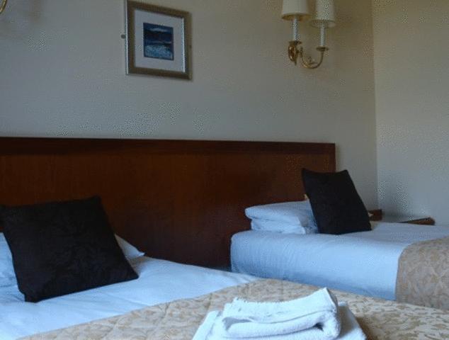 The Craigie Hotel Penicuik Room photo